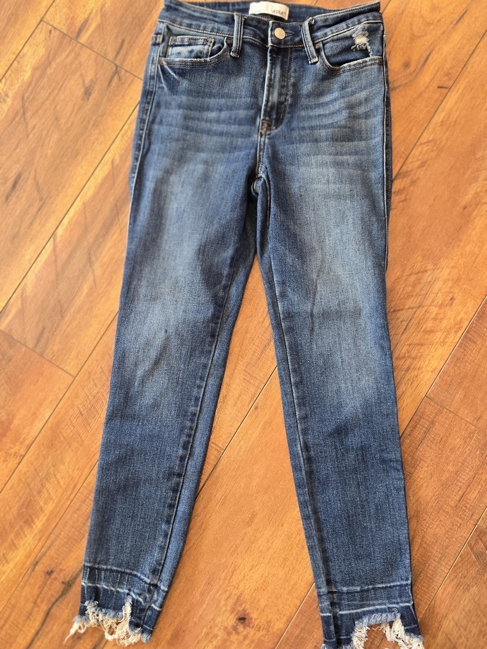 Women’s Skinny Jeans - Medium Blue Frayed Hem
